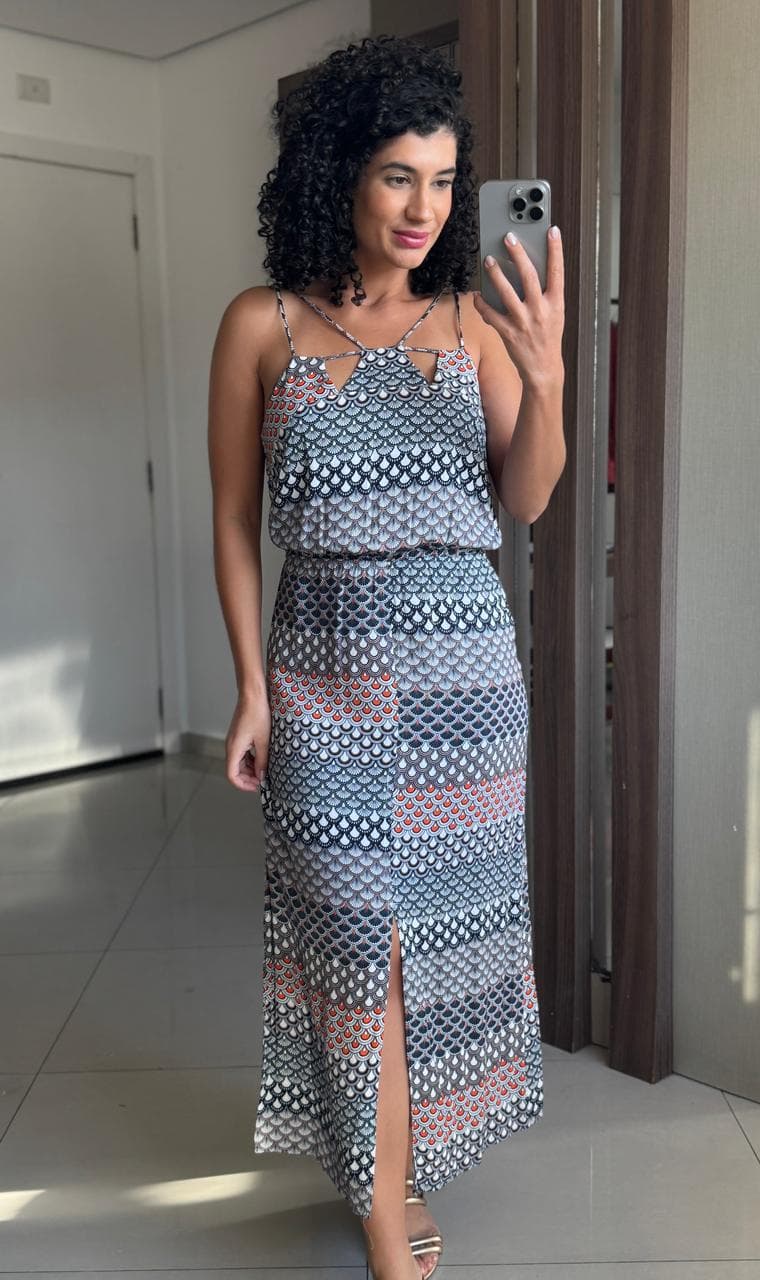 Vestido Midi Estampa Leques Preto/Branco/Laranja com Elástico Fenda e Alças Finas - Colcci