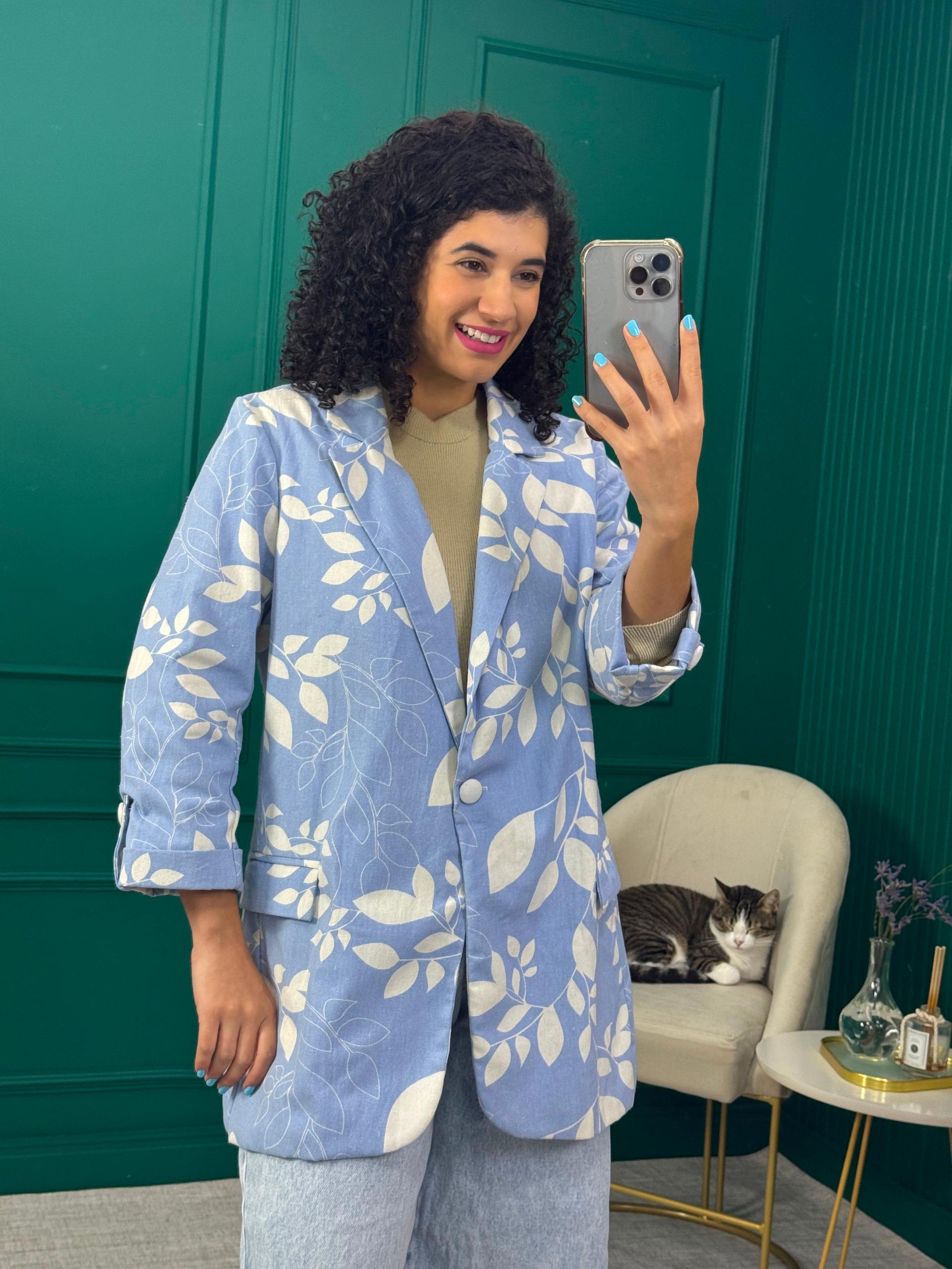 Blazer Alongado Azul claro Floral  em algodão Hadassa