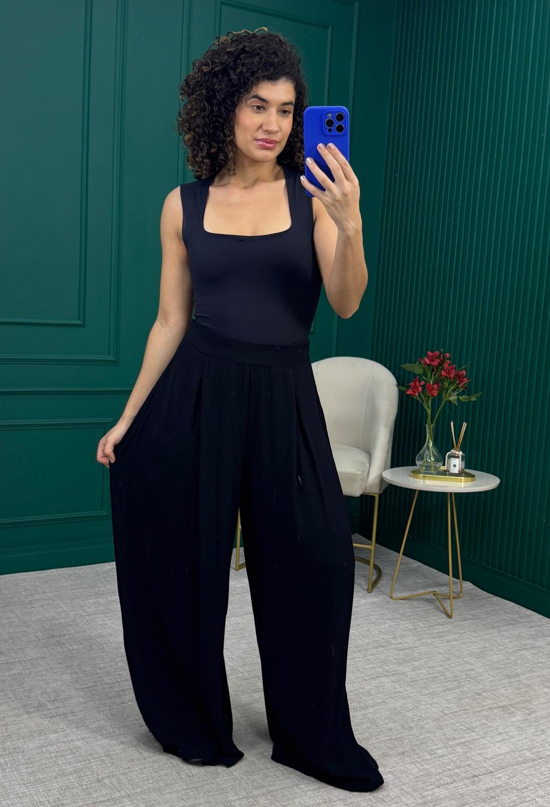 Calça Pantalona Preta 100% Viscose com Pregas - Flor Linda