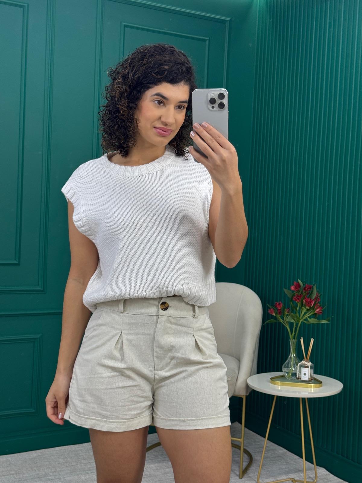 Short Alfaiataria em Linho e Viscose com Pregas Cru - Ingrid Modas