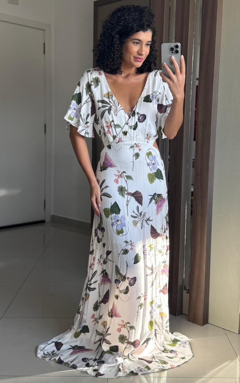 Vestido Longo em Viscose Branco Floral com Decote V, Abertura na Cintura, Zíper e Forro - Linda de Morrer