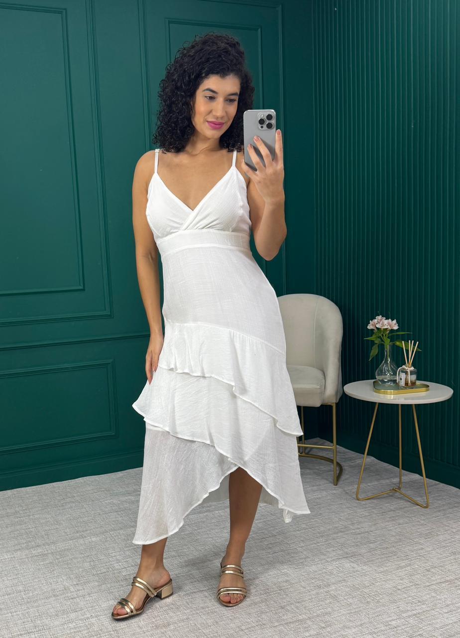 Vestido Midi Branco com Forro, Decote V, Alças Reguláveis, Zíper e Babado - Aurora
