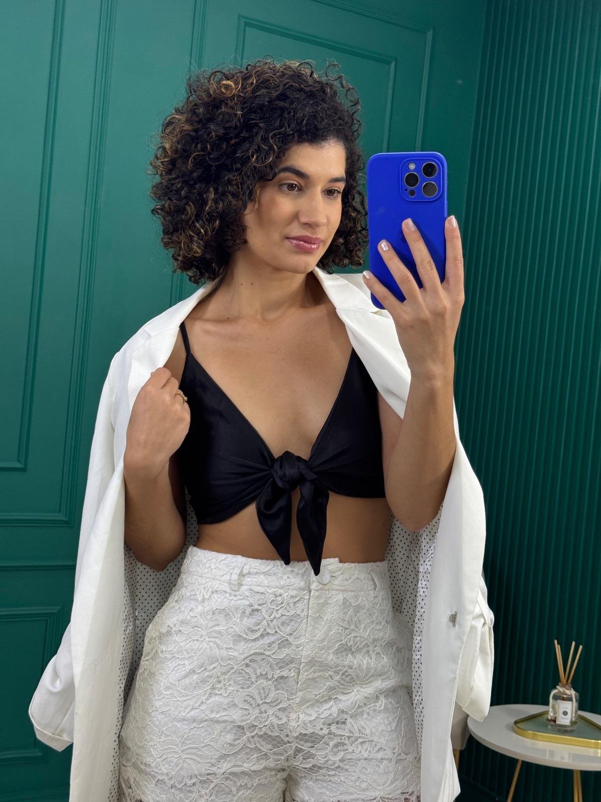 Top Cropped Preto Acetinado com Amarração Frontal e Alças reguláveis - Chuá