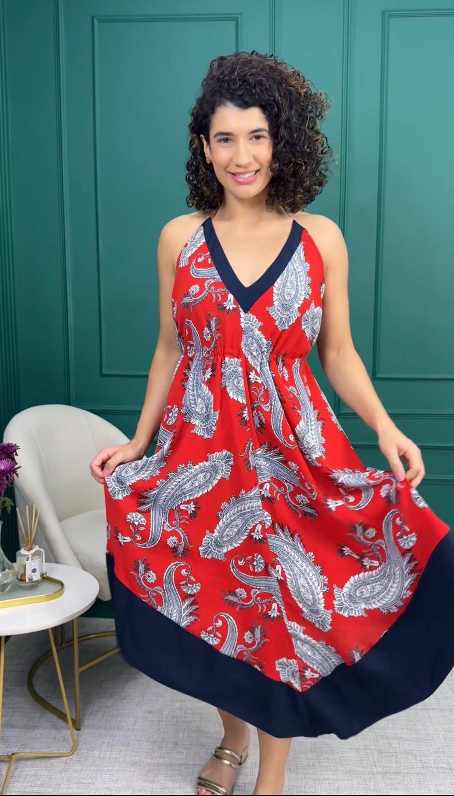 Vestido Longo Frente Única Vermelho com Estampa Paisley e Detalhes Pretos - A Collection