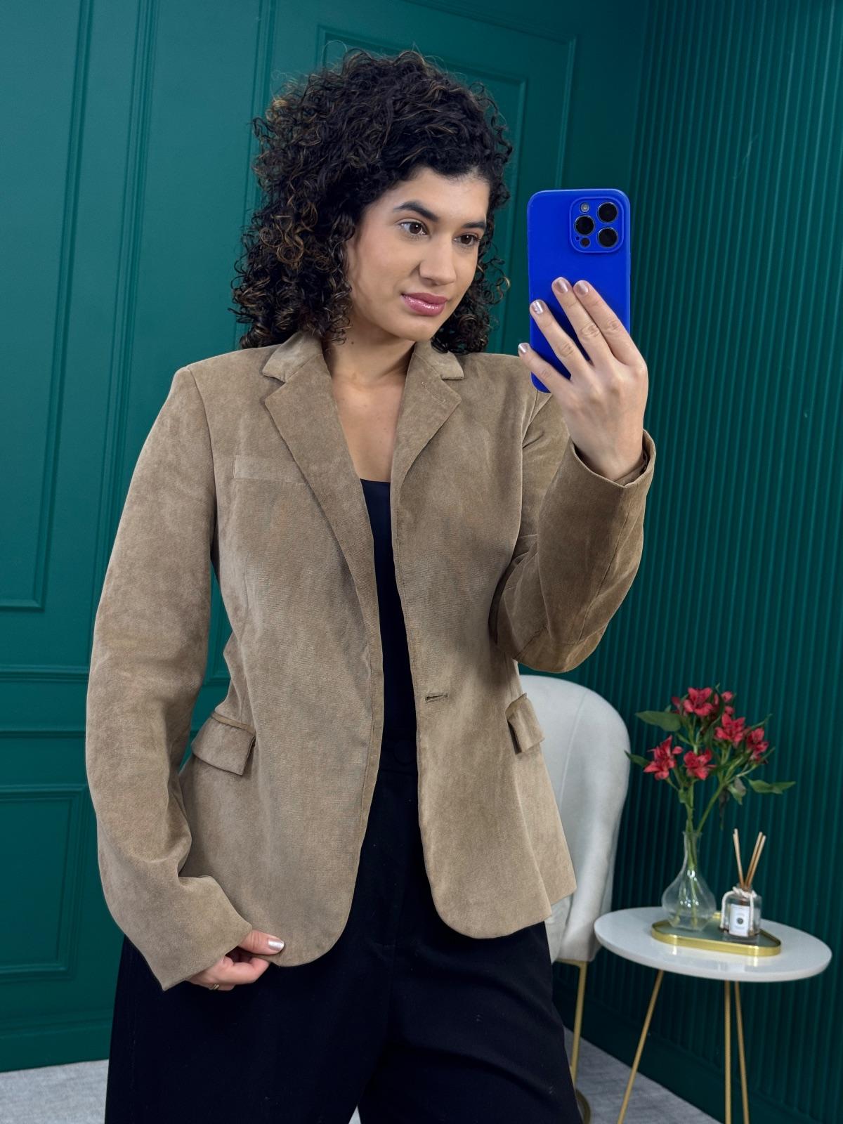 Blazer Bege com Ombreira, Forro e Cotoveleiras - Edex