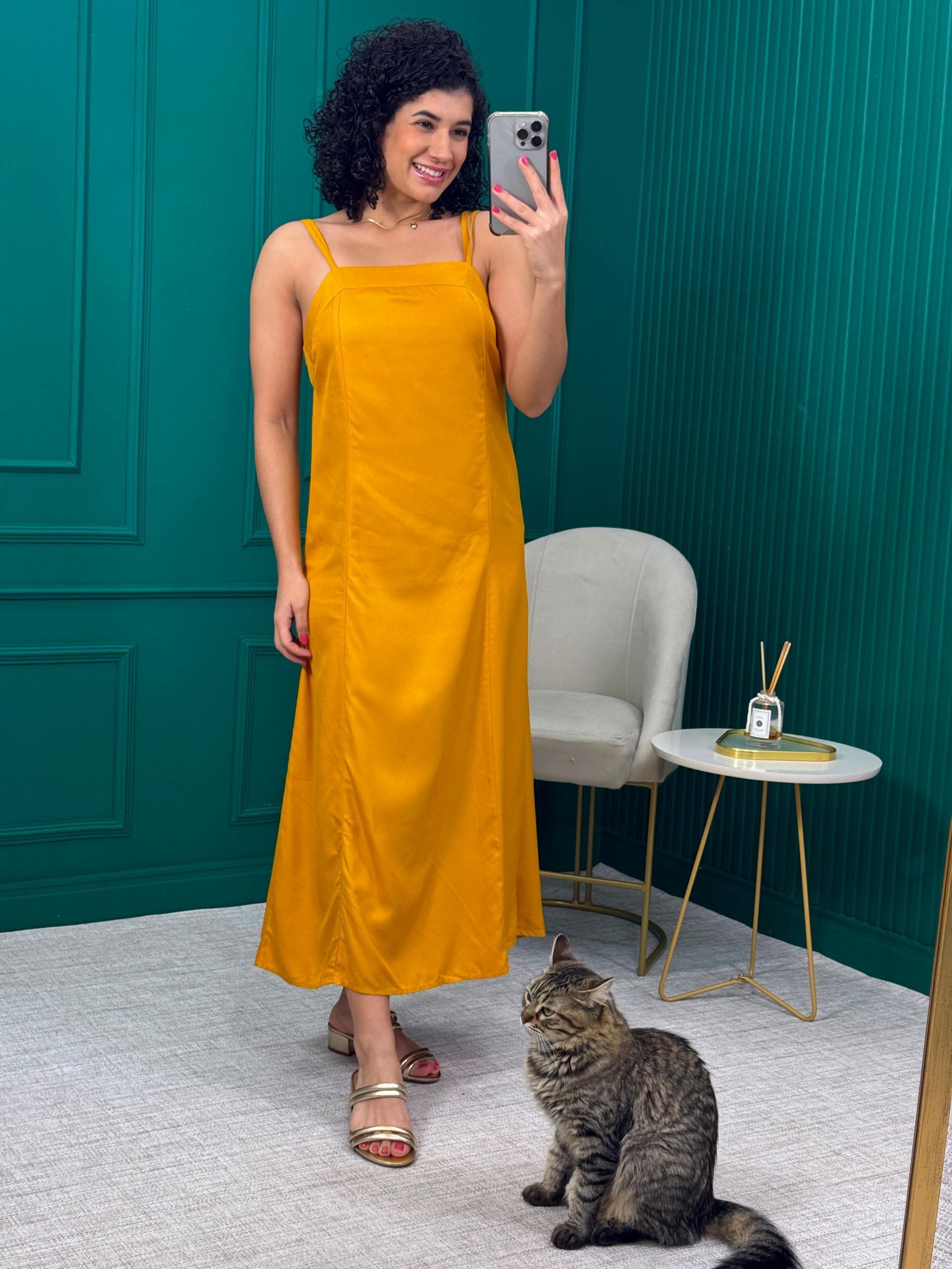 Vestido Midi em Viscose Açafrão com Alças - Maria Filó