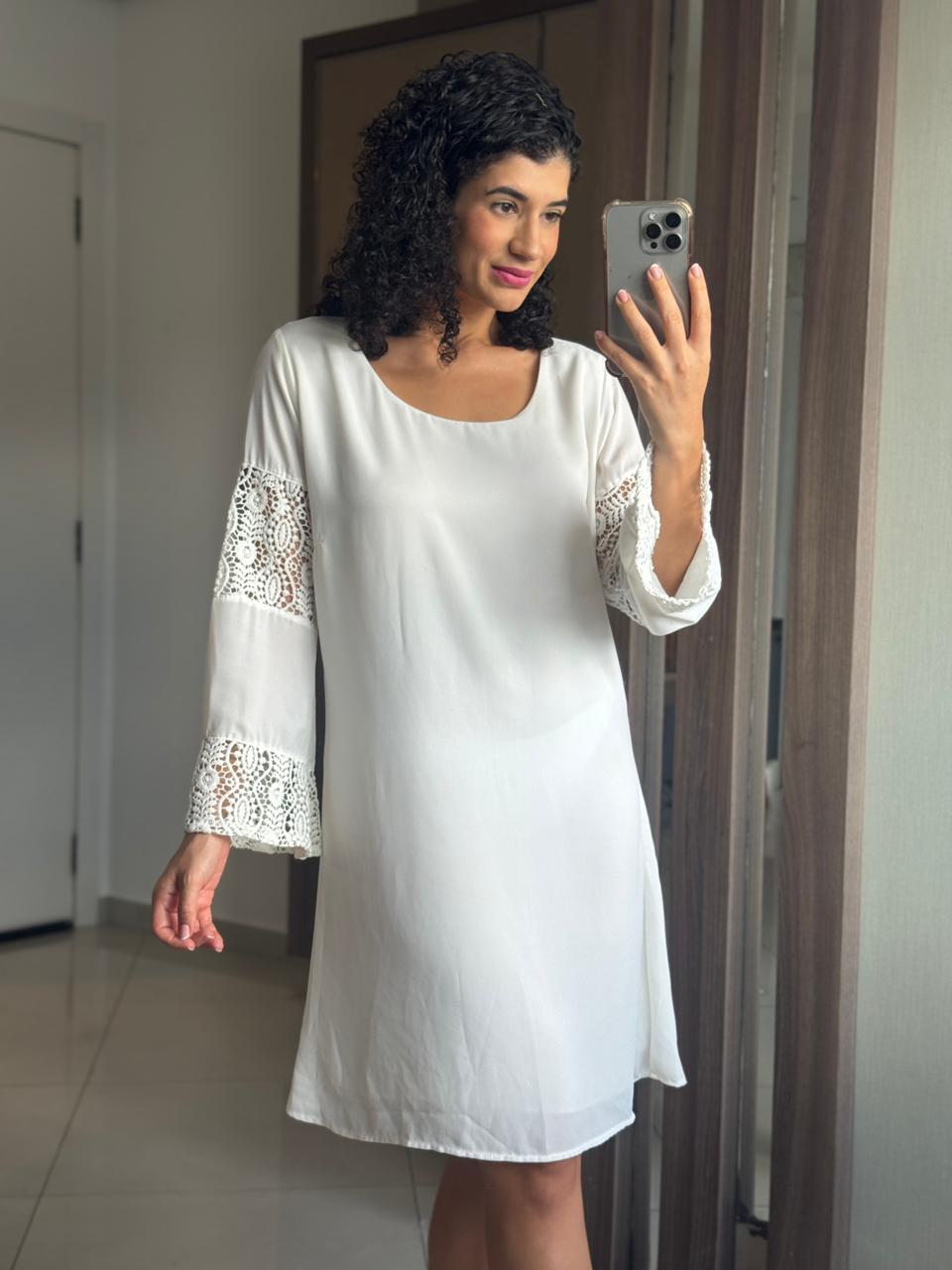 Vestido Branco em Chiffon Duplo com Guipir - Blitz