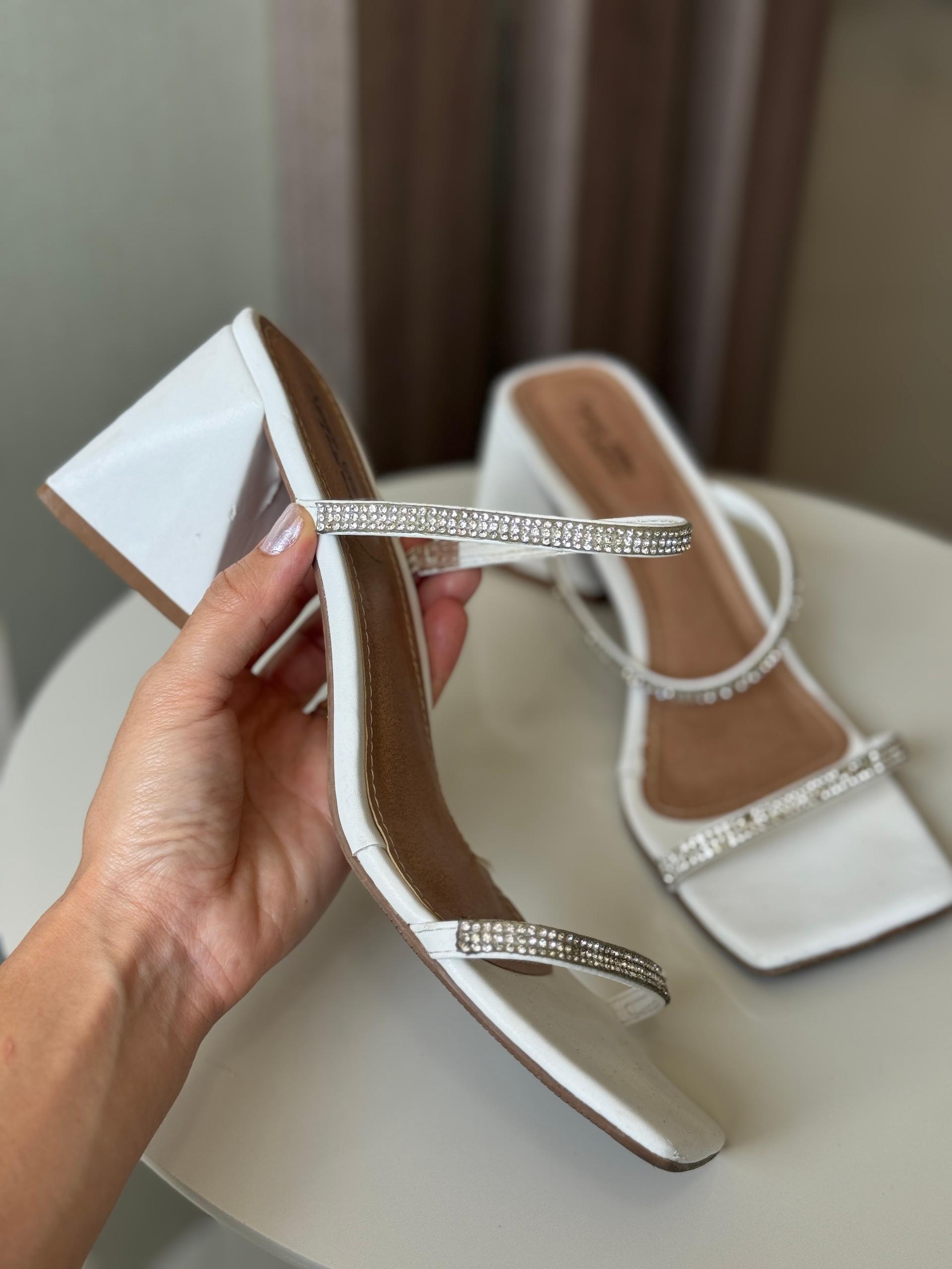 Tamanco Branco c/ Strass