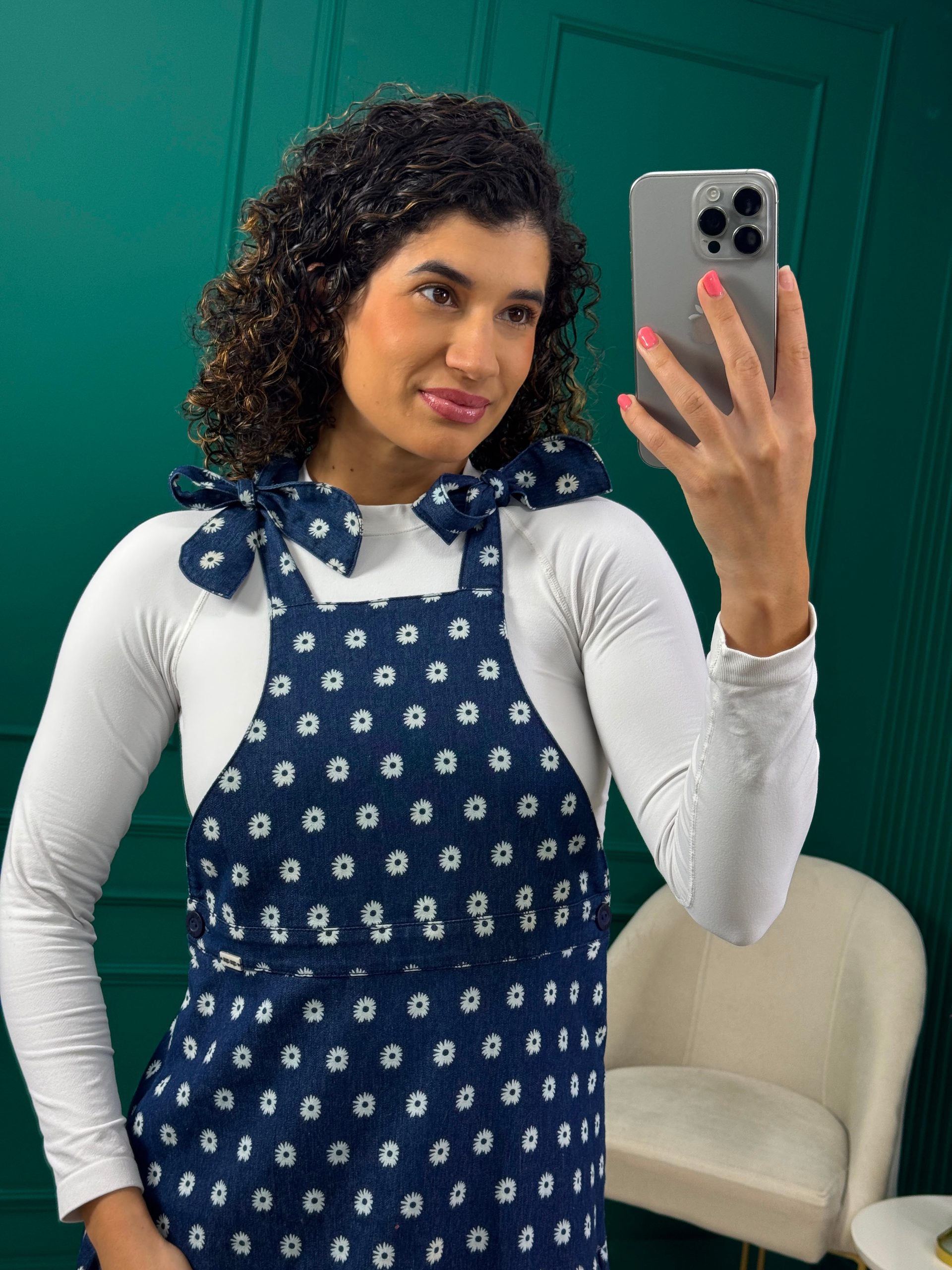 Vestido Salopete Azul Marinho Estampa Floral com Alças de Amarrar - Camú Camú