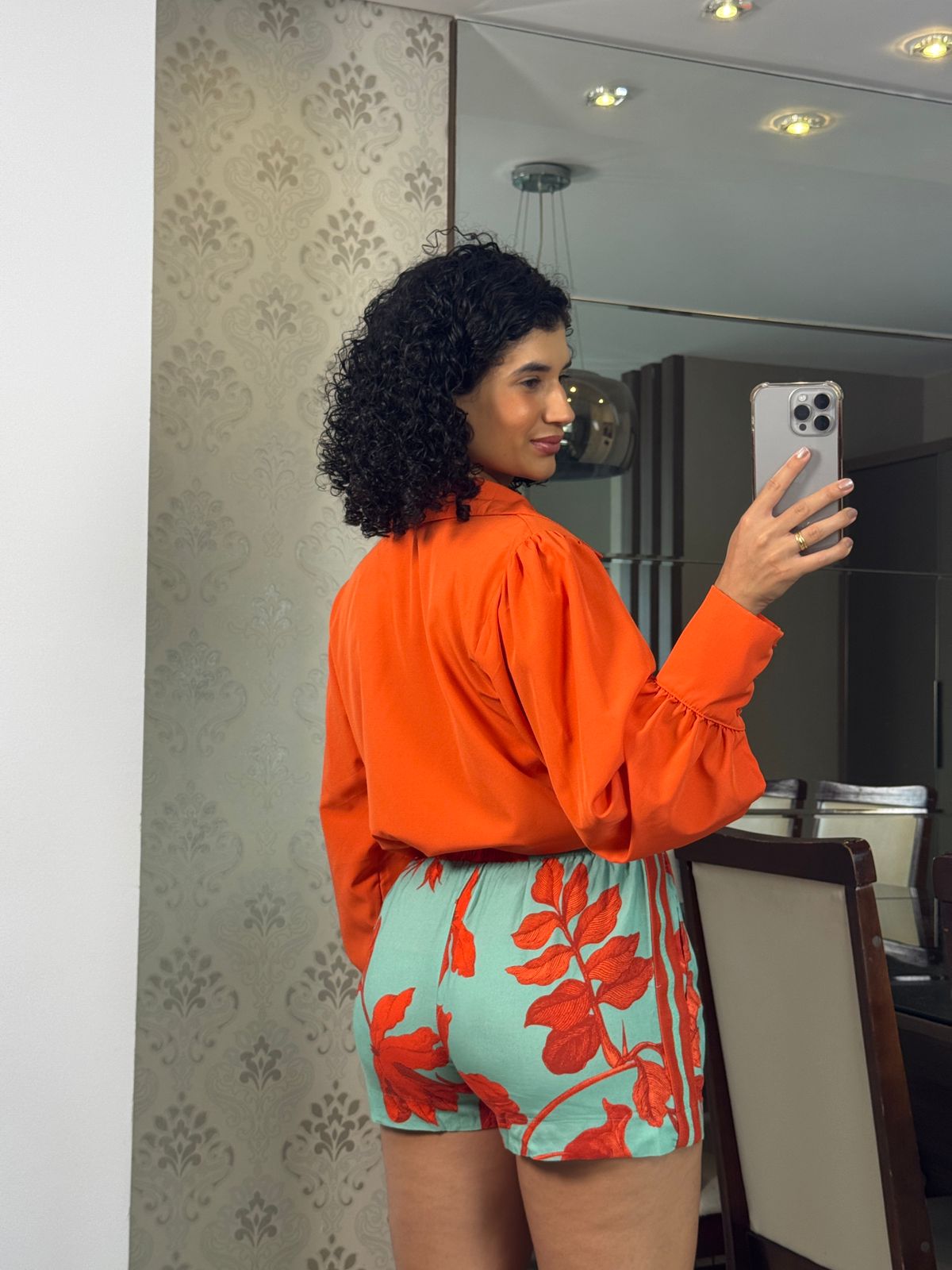 Shorts viscose estampado verde e laranja - A cult