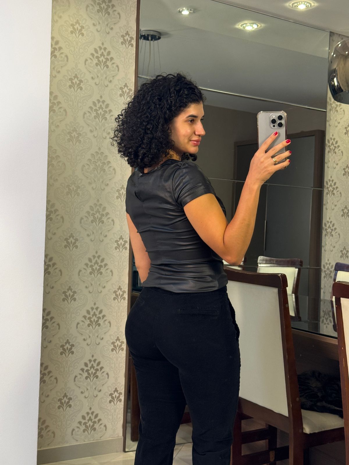 Blusa preta Resinada - Morina