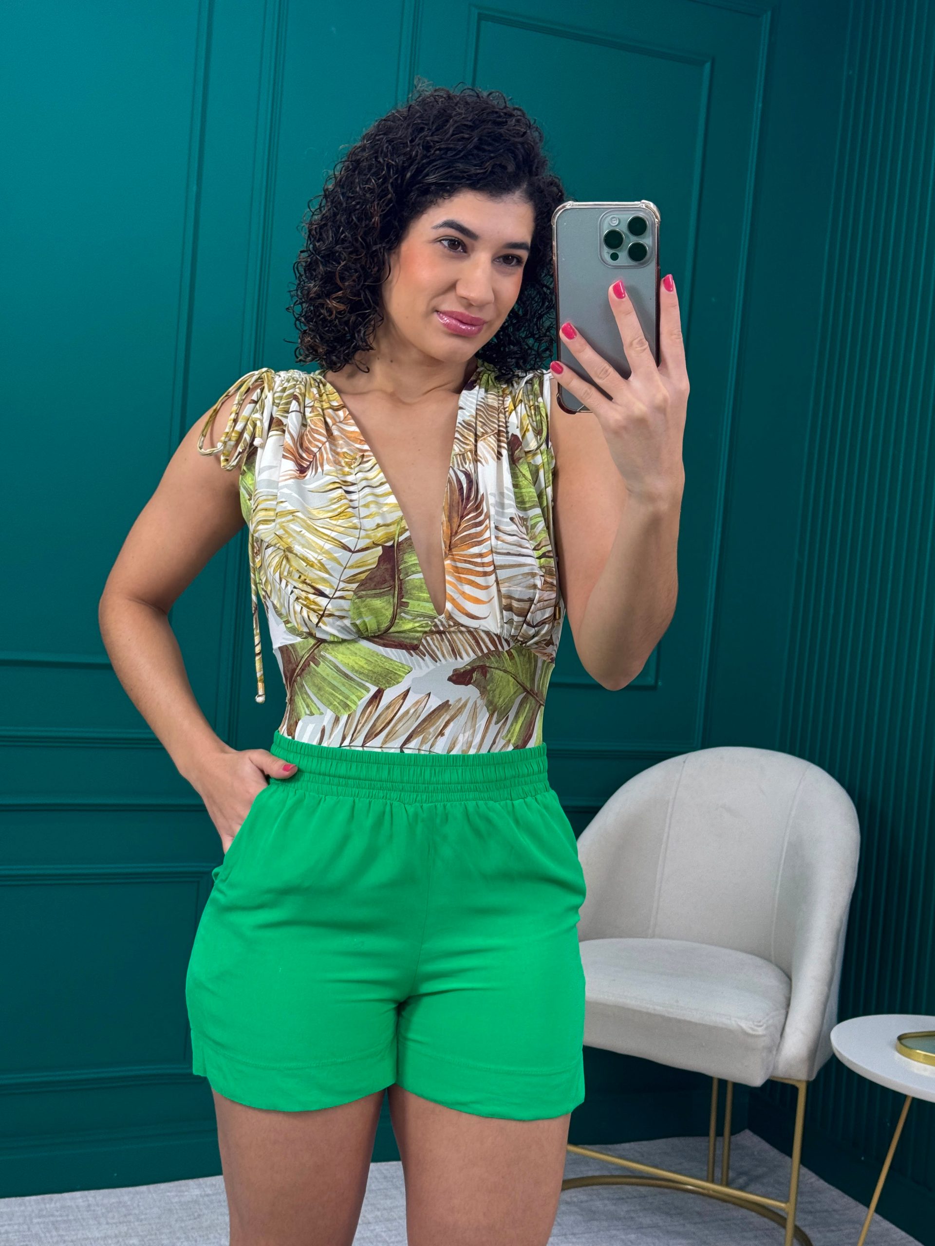 Regata Alongada Estampada Vermelha e Rosa com Zíper Invisível - Farm