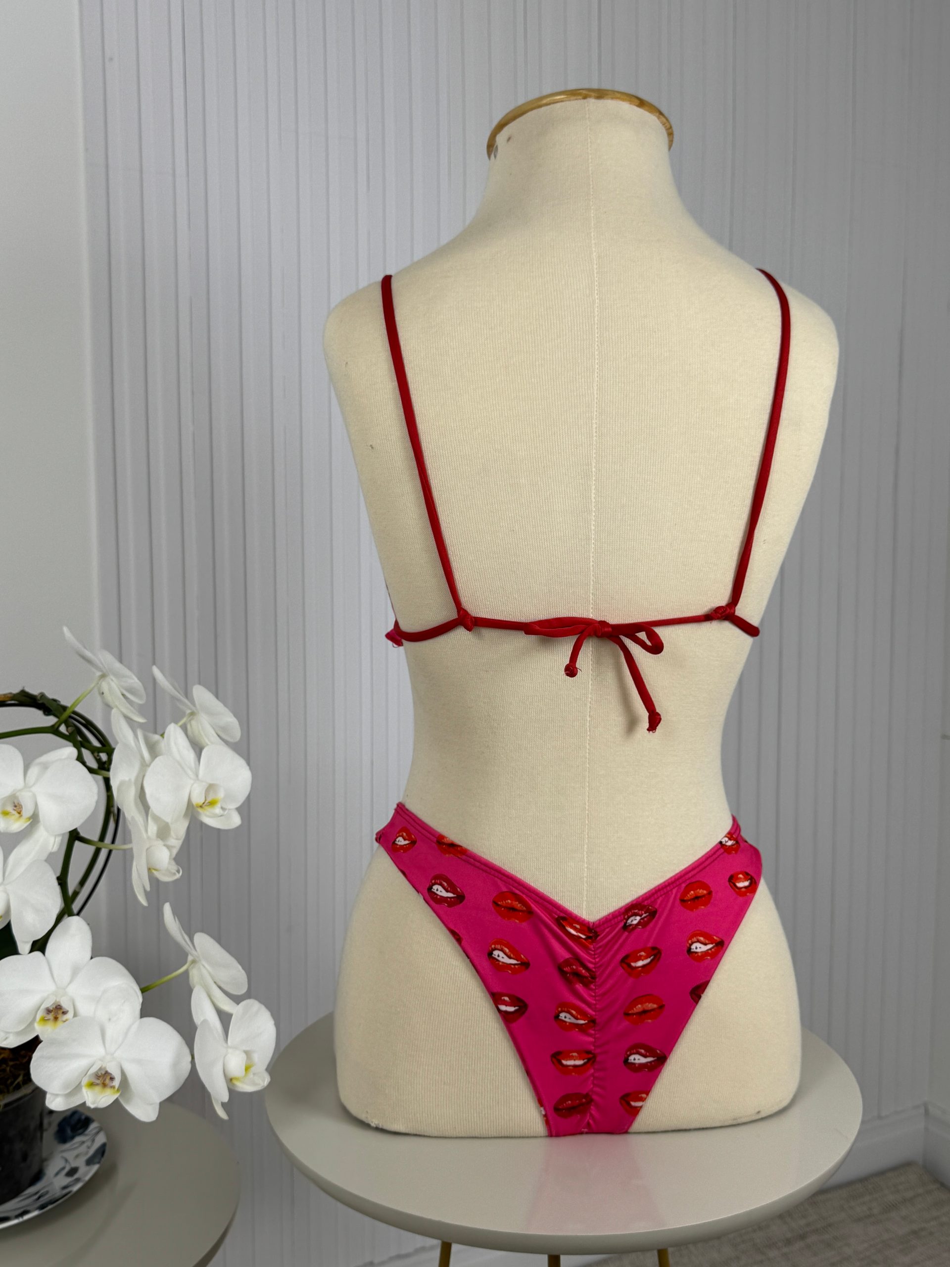 Conjunto Biquíni Rosa Estampa Lábios
