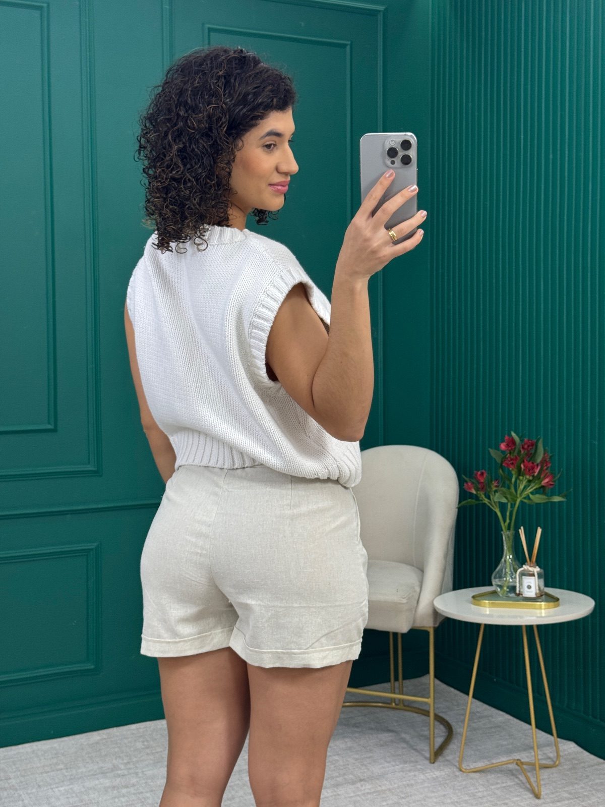 Short Alfaiataria em Linho e Viscose com Pregas Cru - Ingrid Modas