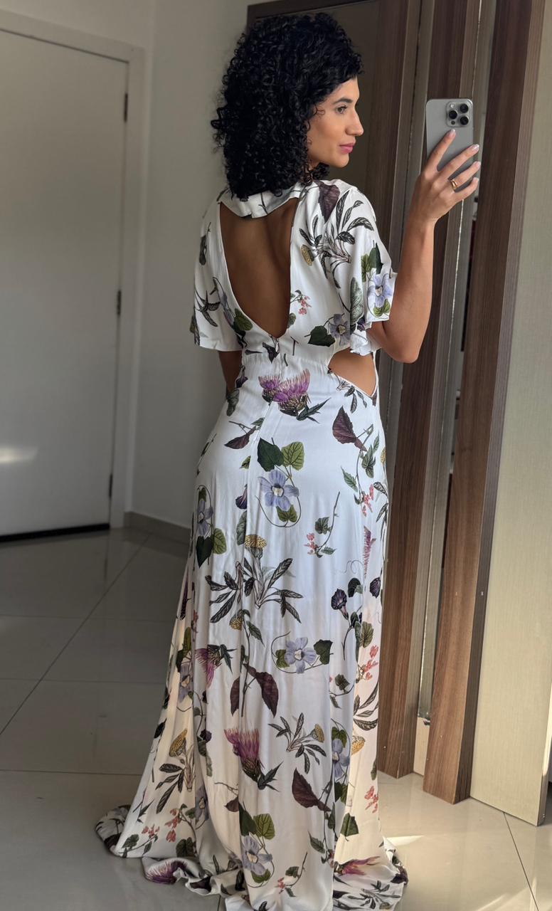 Vestido Longo em Viscose Branco Floral com Decote V, Abertura na Cintura, Zíper e Forro - Linda de Morrer