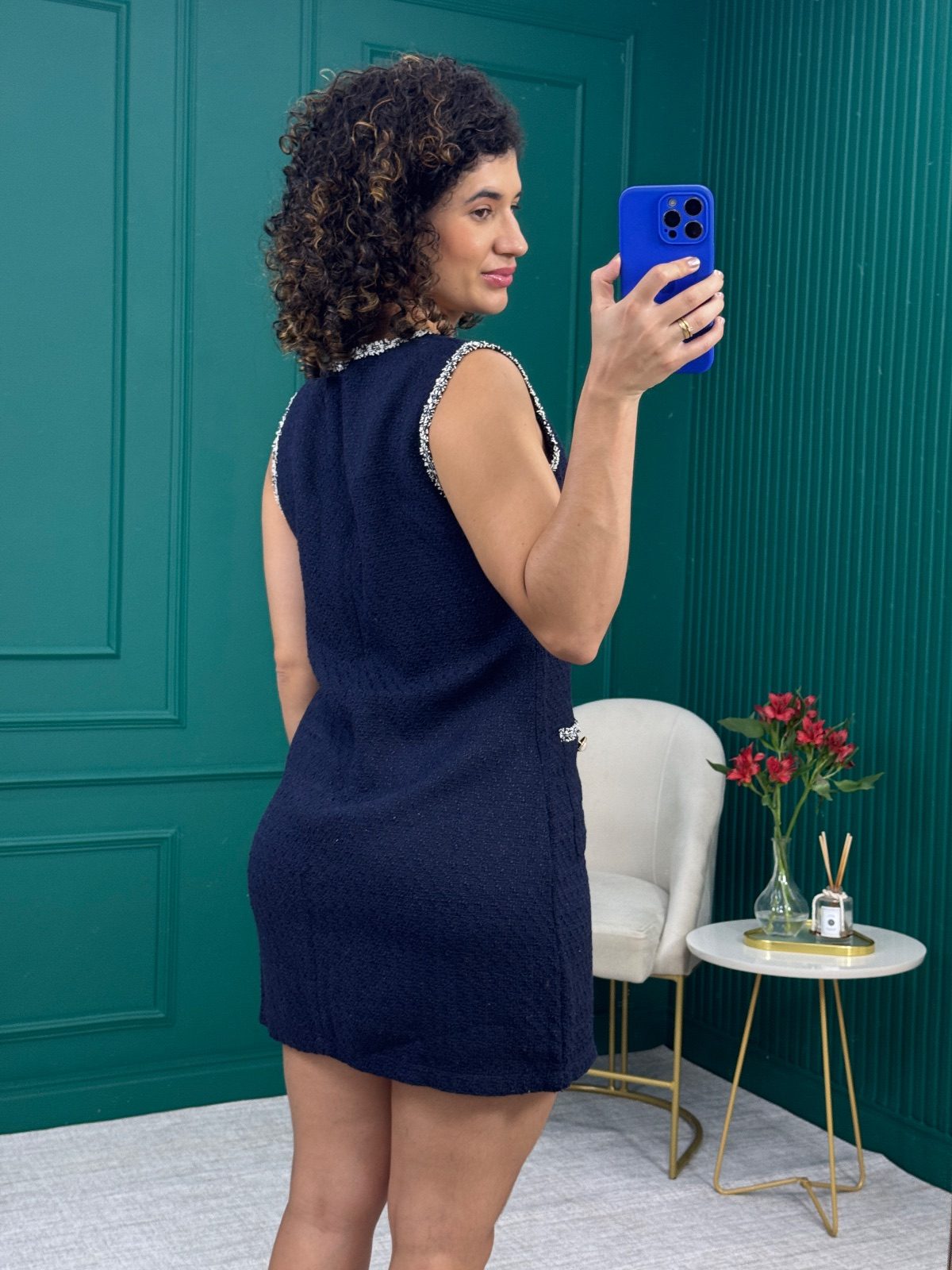 Vestido Curto em Tweed Azul Marinho com Acabamento Trançado e Botão Perola - Shein