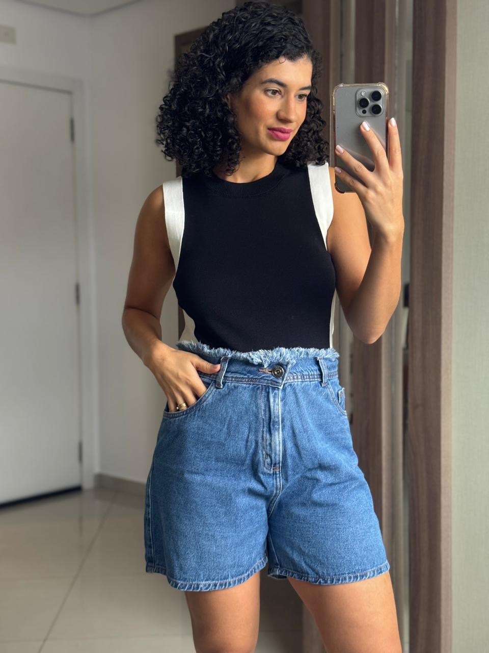 Shorts Jeans 100% Algodão com Cós Desfiado - AEK