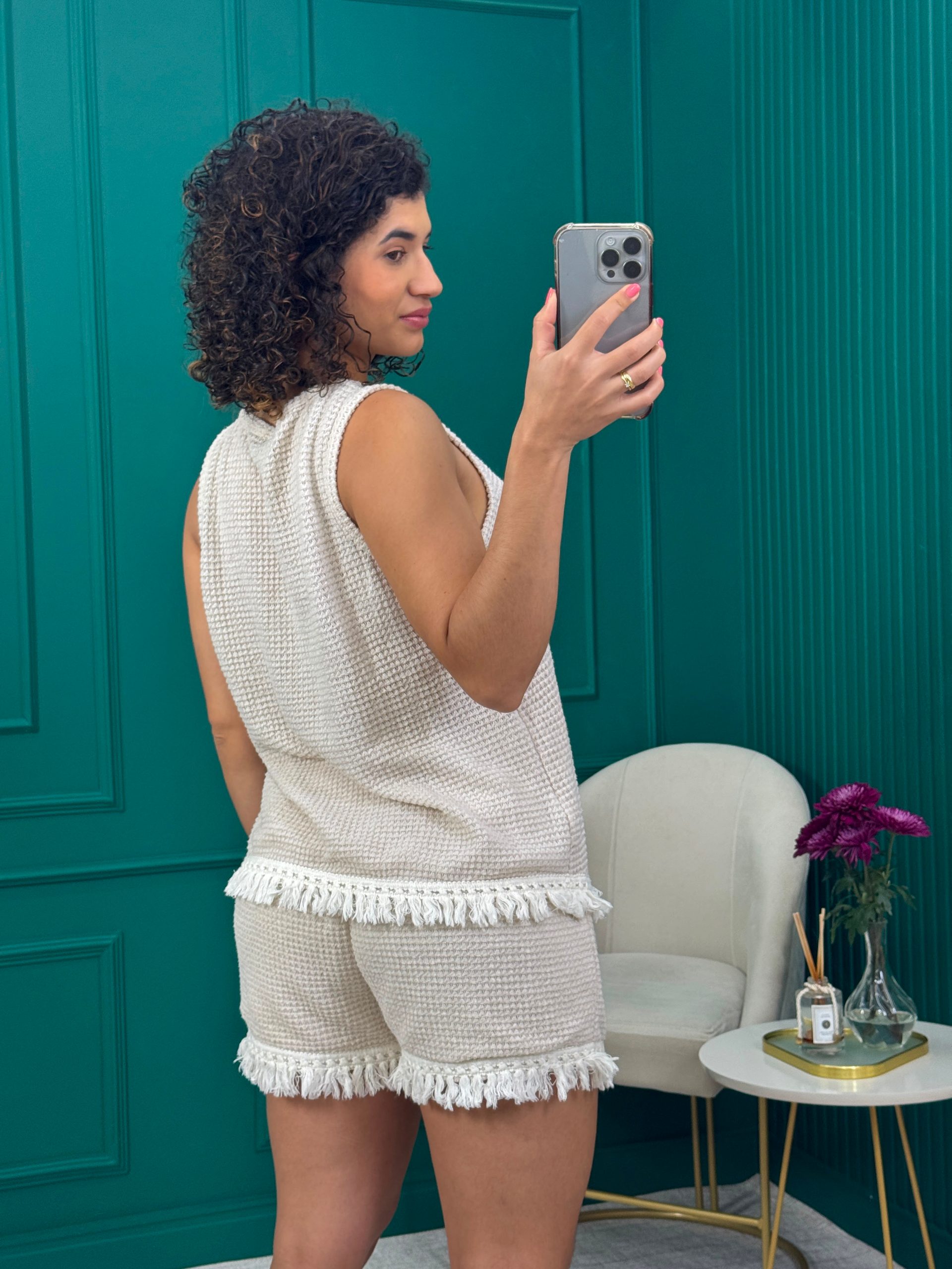 Conjunto de Regata e Shorts Atoalhado Texturizado Bege Areia com Franjas