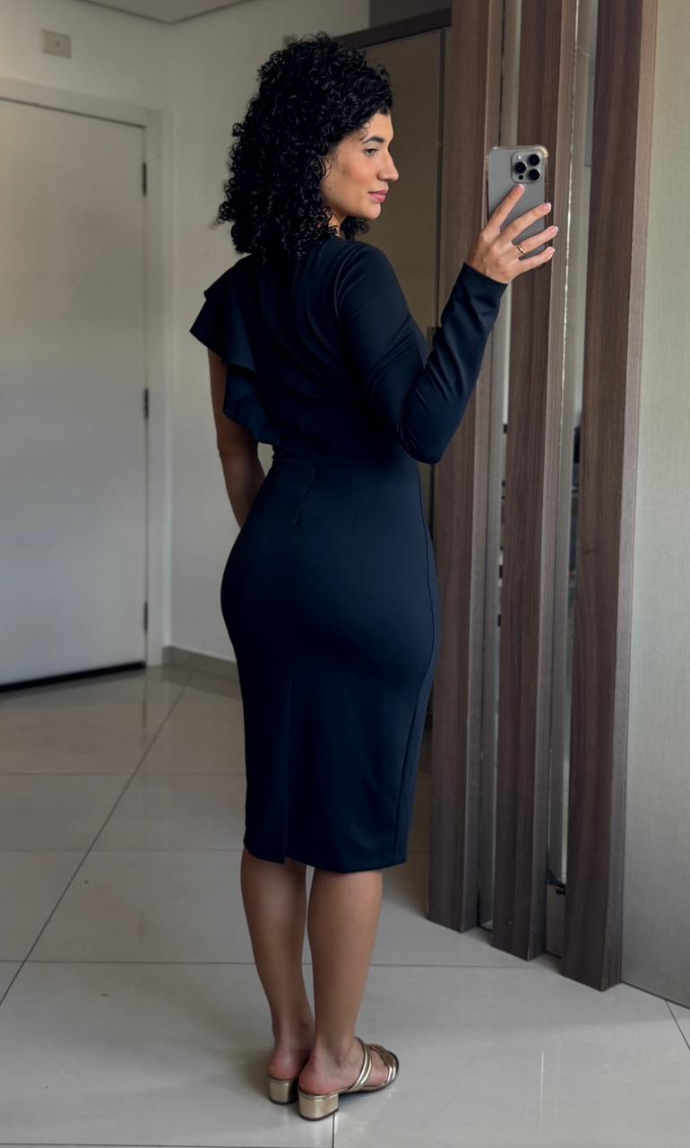 Vestido Preto com Elastano, Babado e Zíper - Colcci