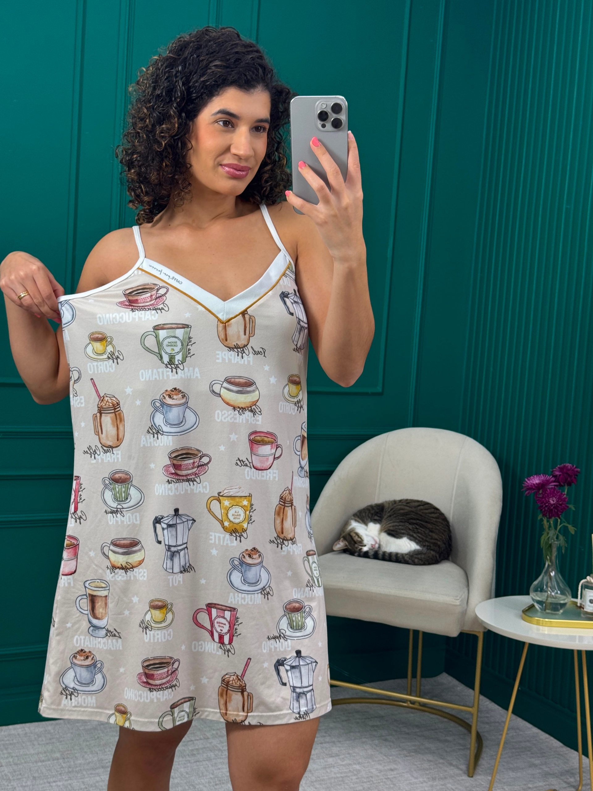 Camisola Curta Bege com Estampa de Café e Alças Reguláveis - Lúa Luá