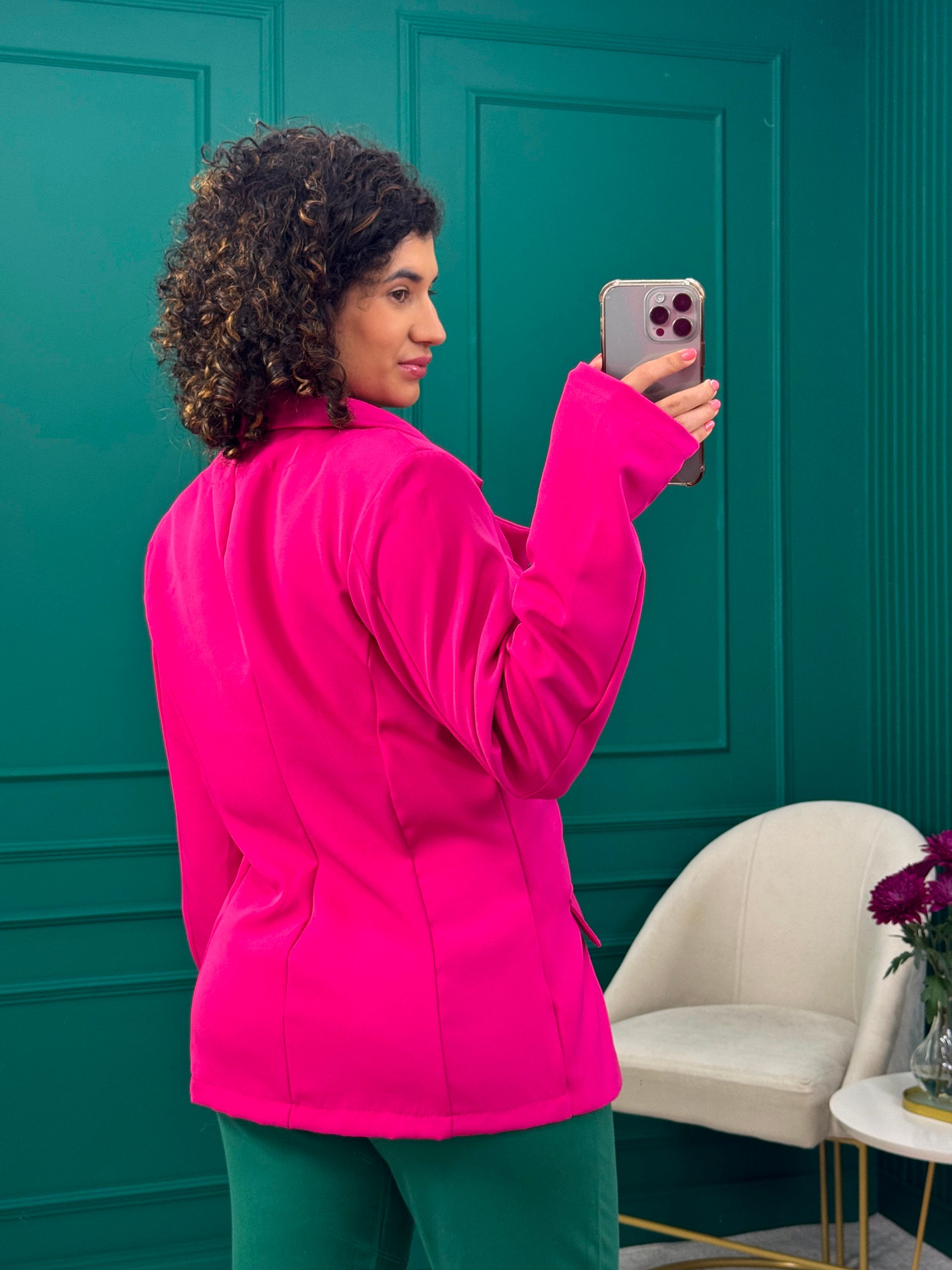 Blazer de Alfaiataria Rosa Alongado com Ombreiras e Botões Forrados - Jabô