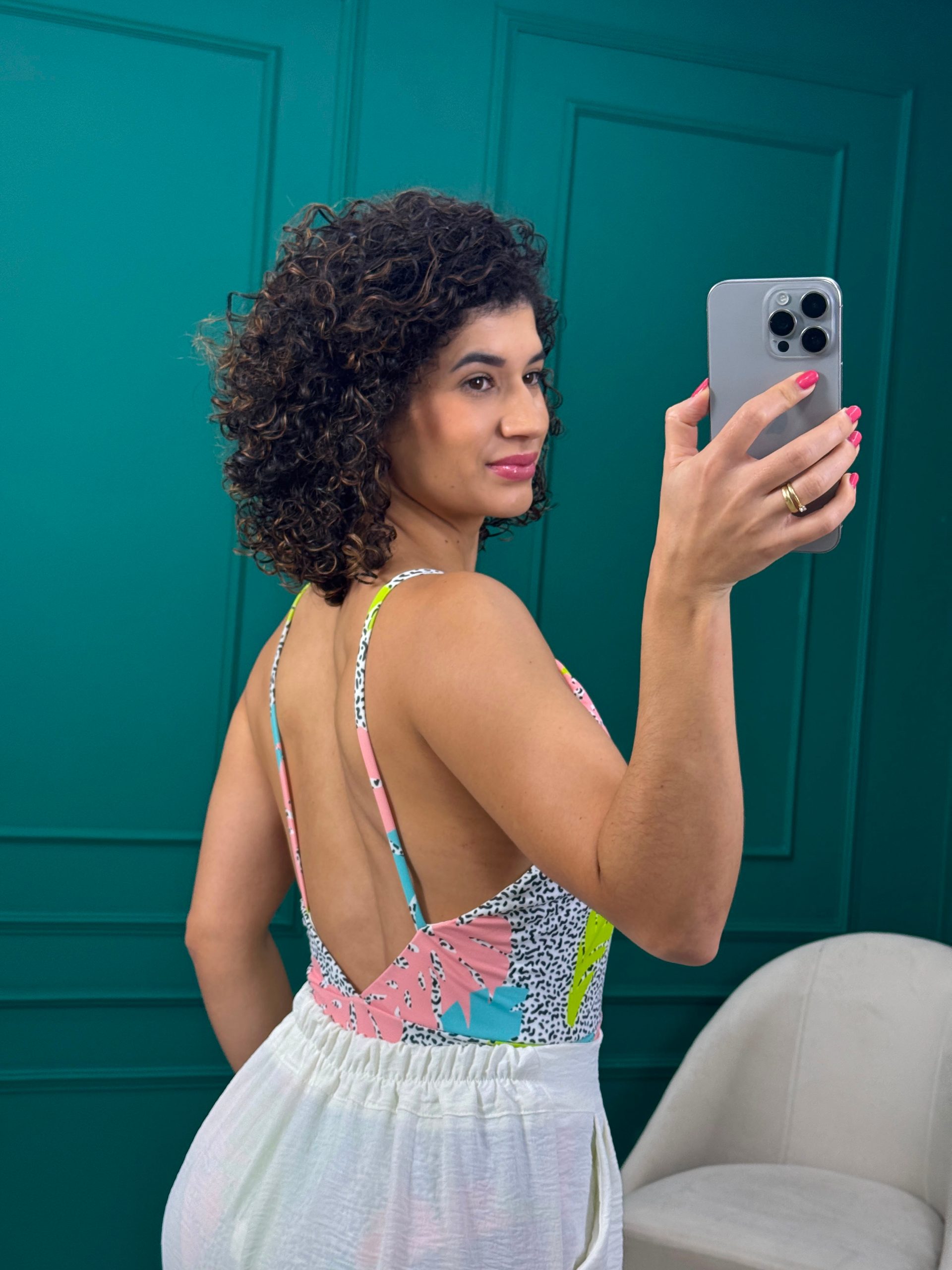 Maiô Branco Animal Print com Estampa Costela de Adão Verde e Rosa com Forro - Oh Boy!