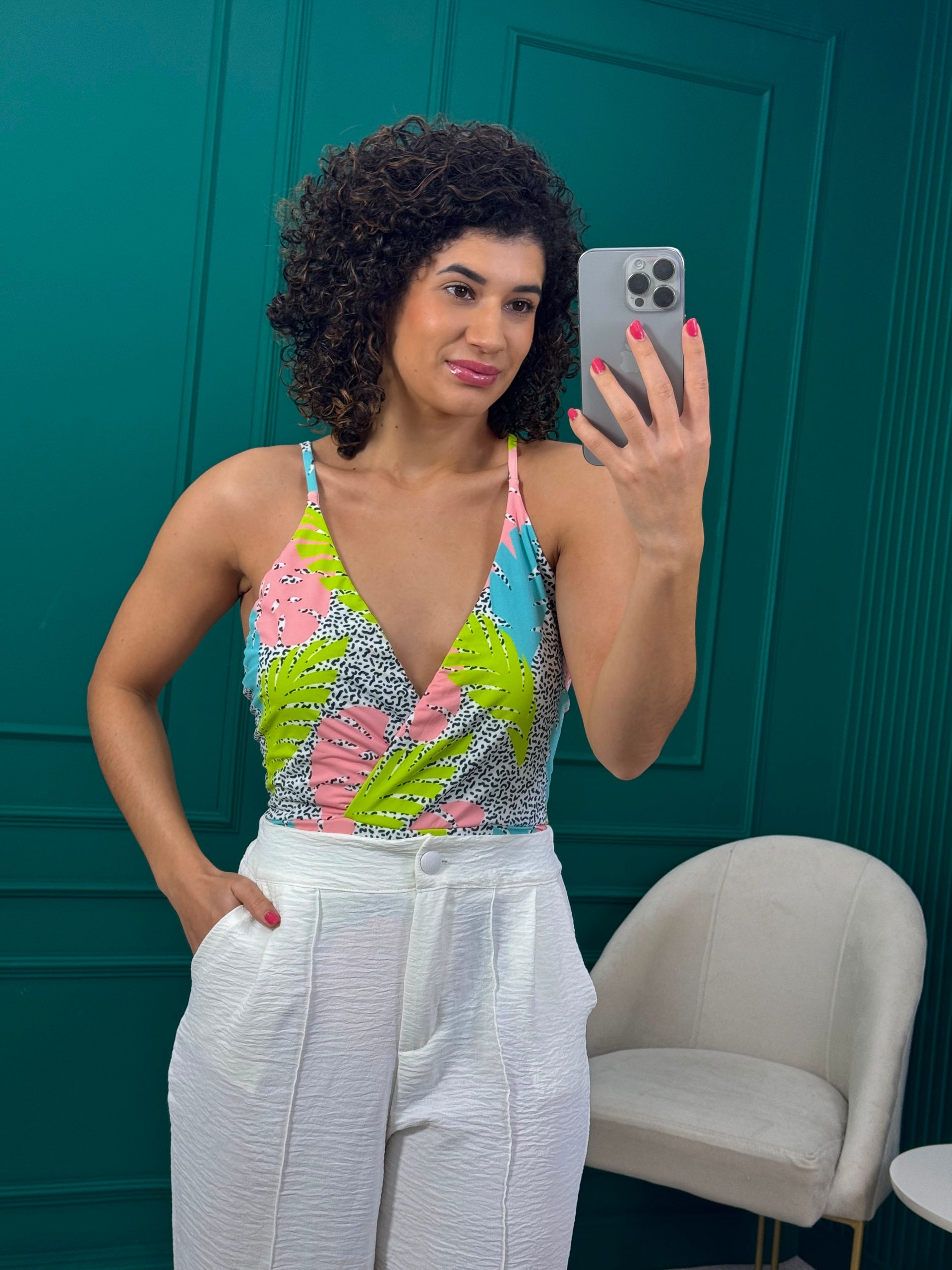 Maiô Branco Animal Print com Estampa Costela de Adão Verde e Rosa com Forro - Oh Boy!