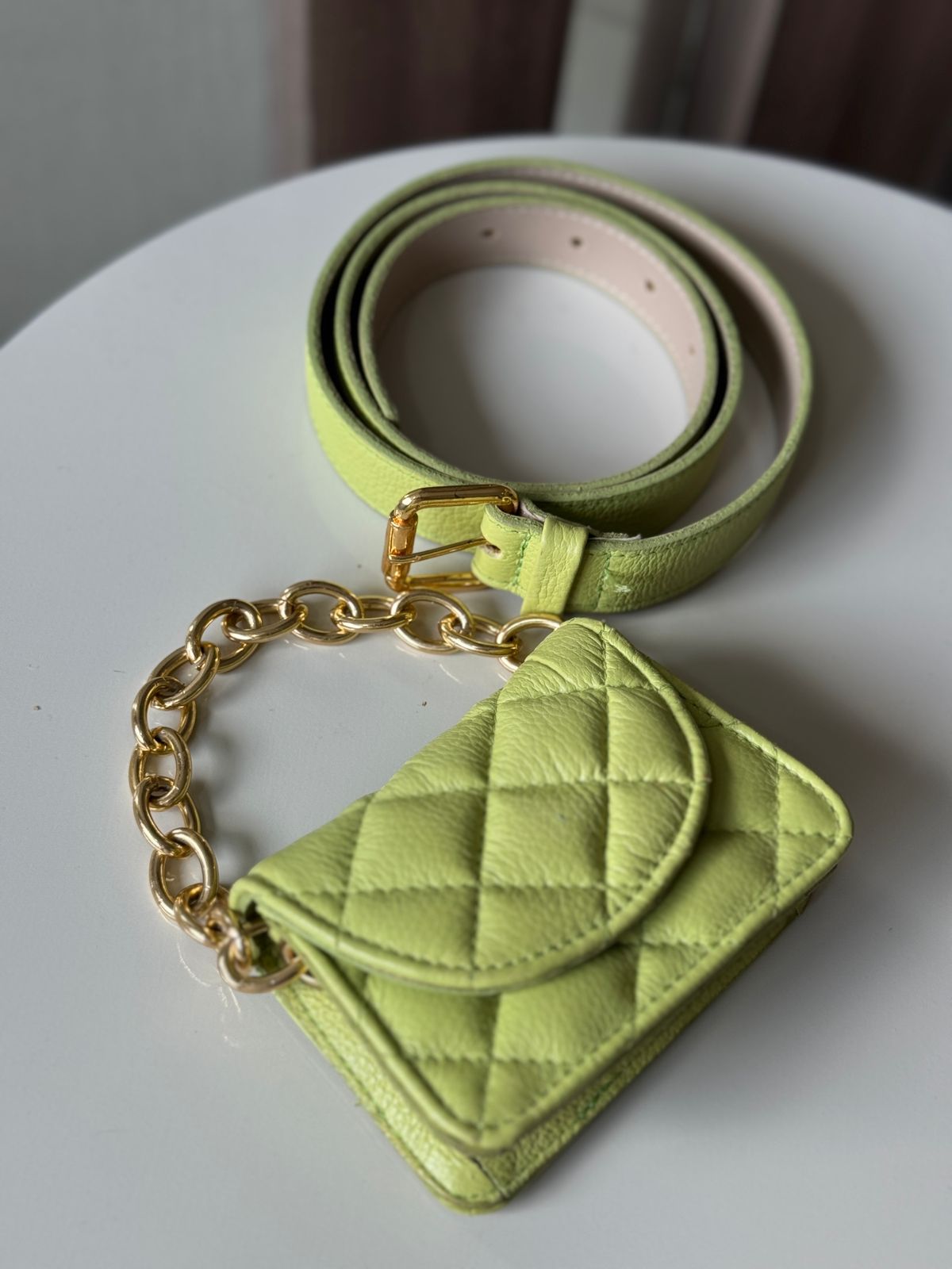 Cinto Pochete Lima com fivela dourada
