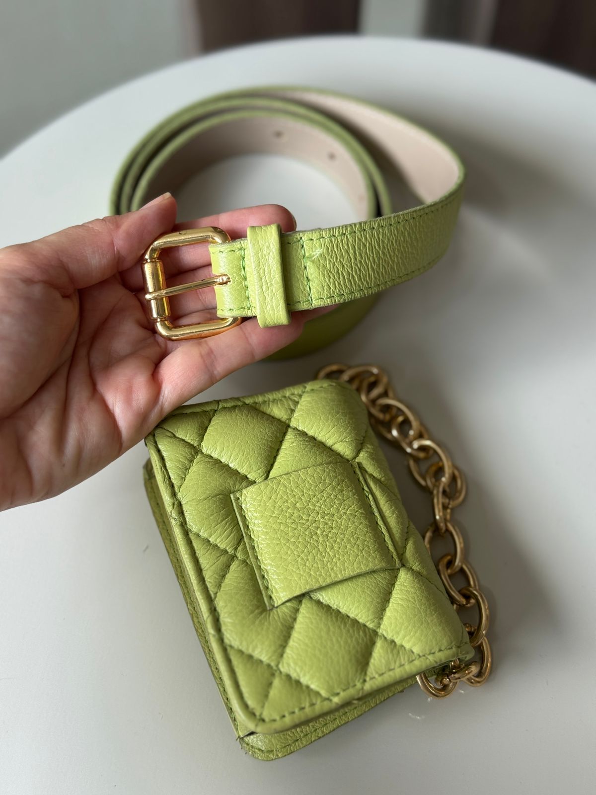 Cinto Pochete Lima com fivela dourada