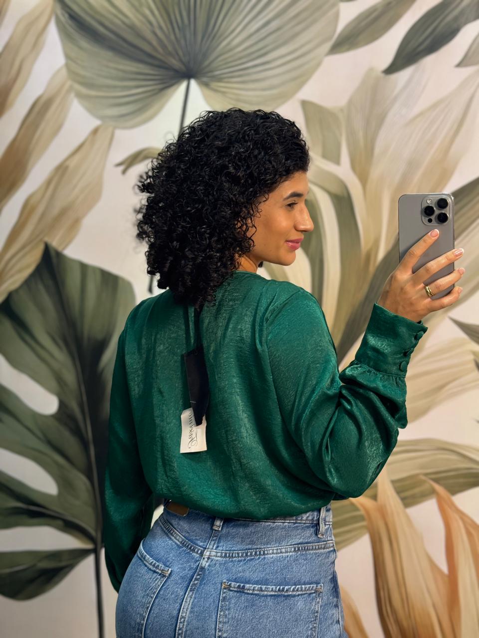 Body Verde Esmeralda acetinado com decote V - SLY