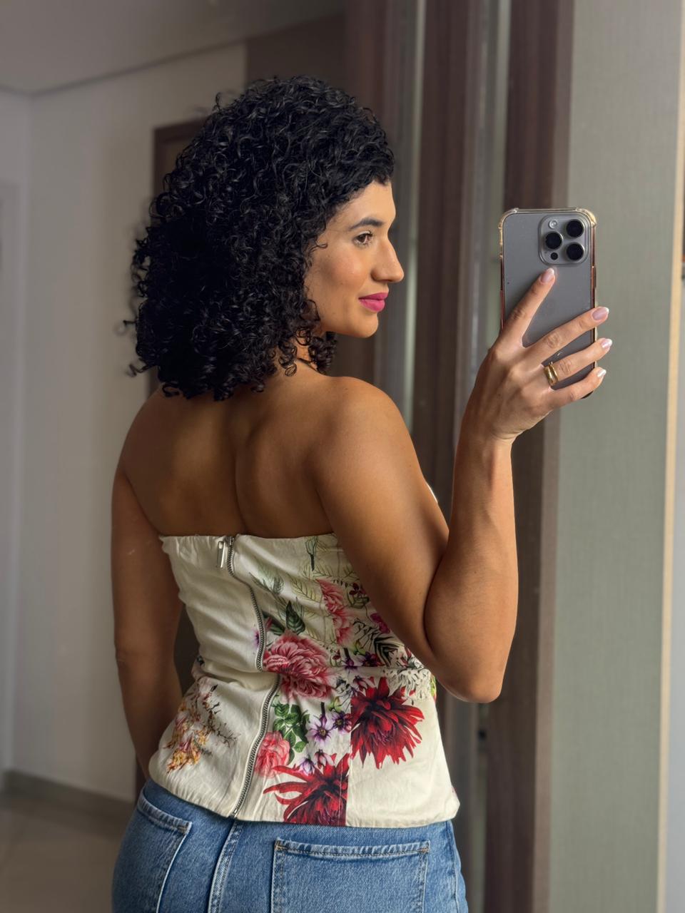 Tomara que caia branca floral com zíper aparente e forro - Linda de Morrer