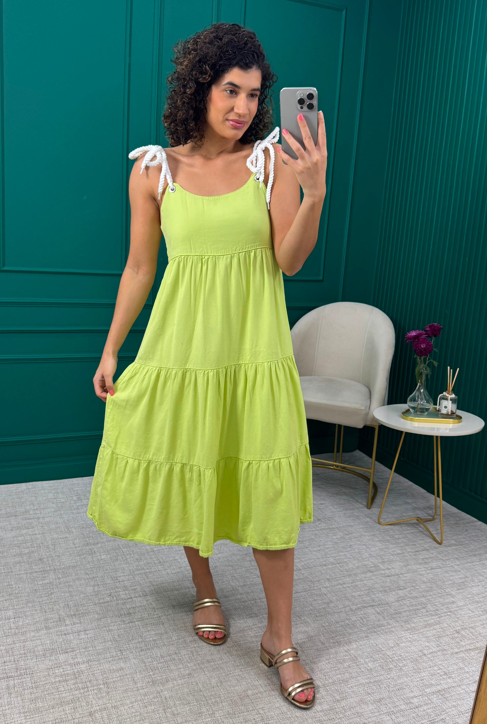 Vestido Midi Verde Lima em Algodão e Viscose com Alças de Corda - Galera Mix