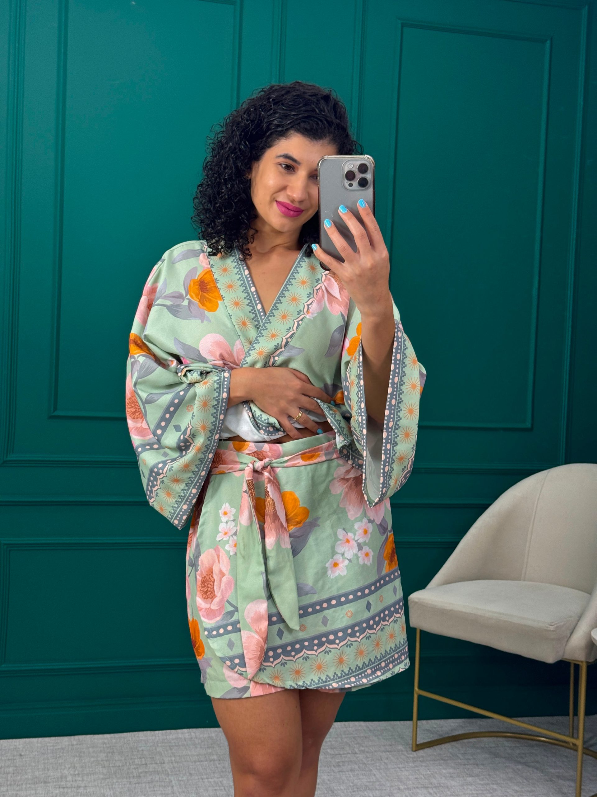 Conjunto Crepe Floral Verde Kimono e Short Saia