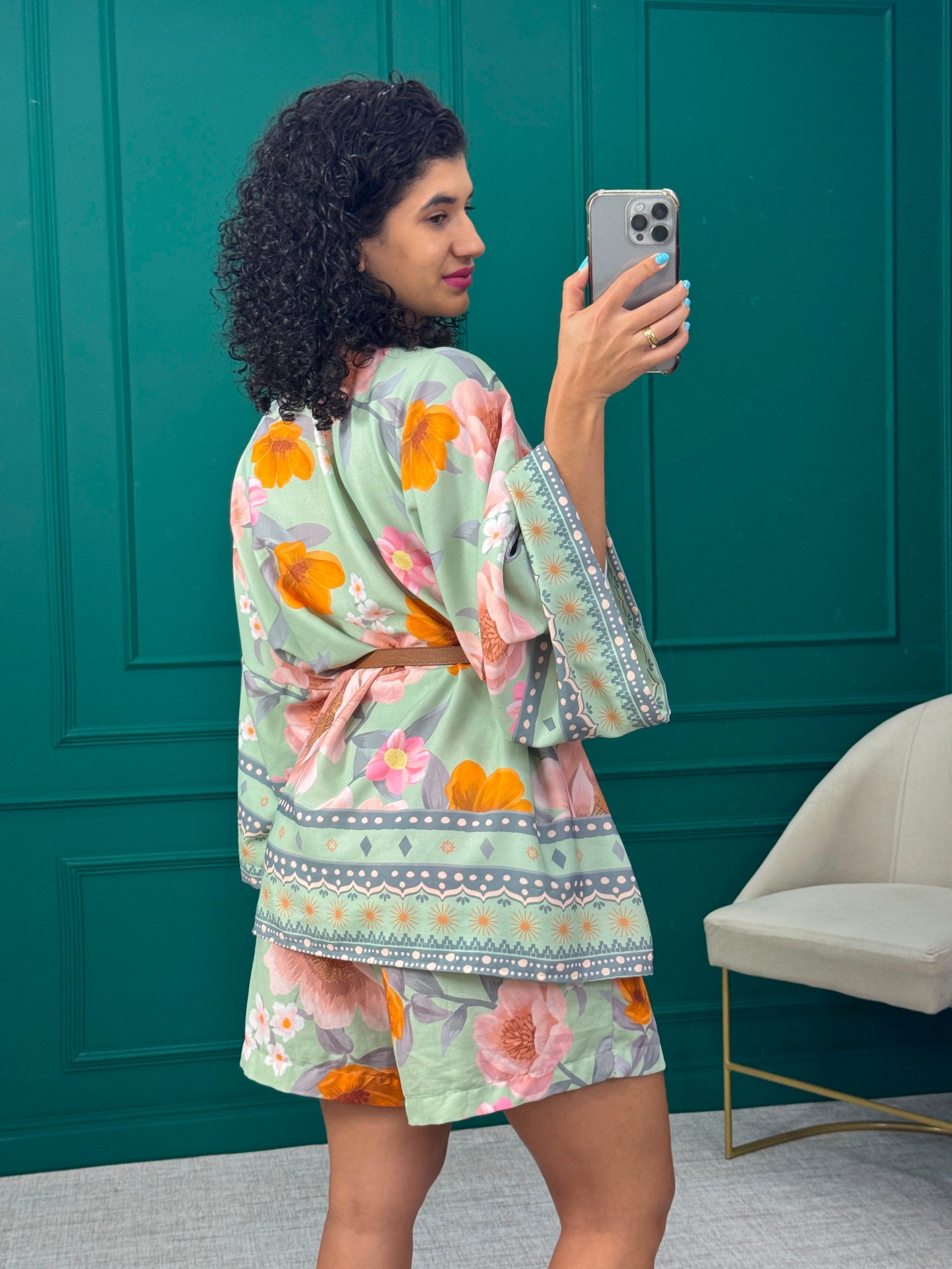 Conjunto Crepe Floral Verde Kimono e Short Saia