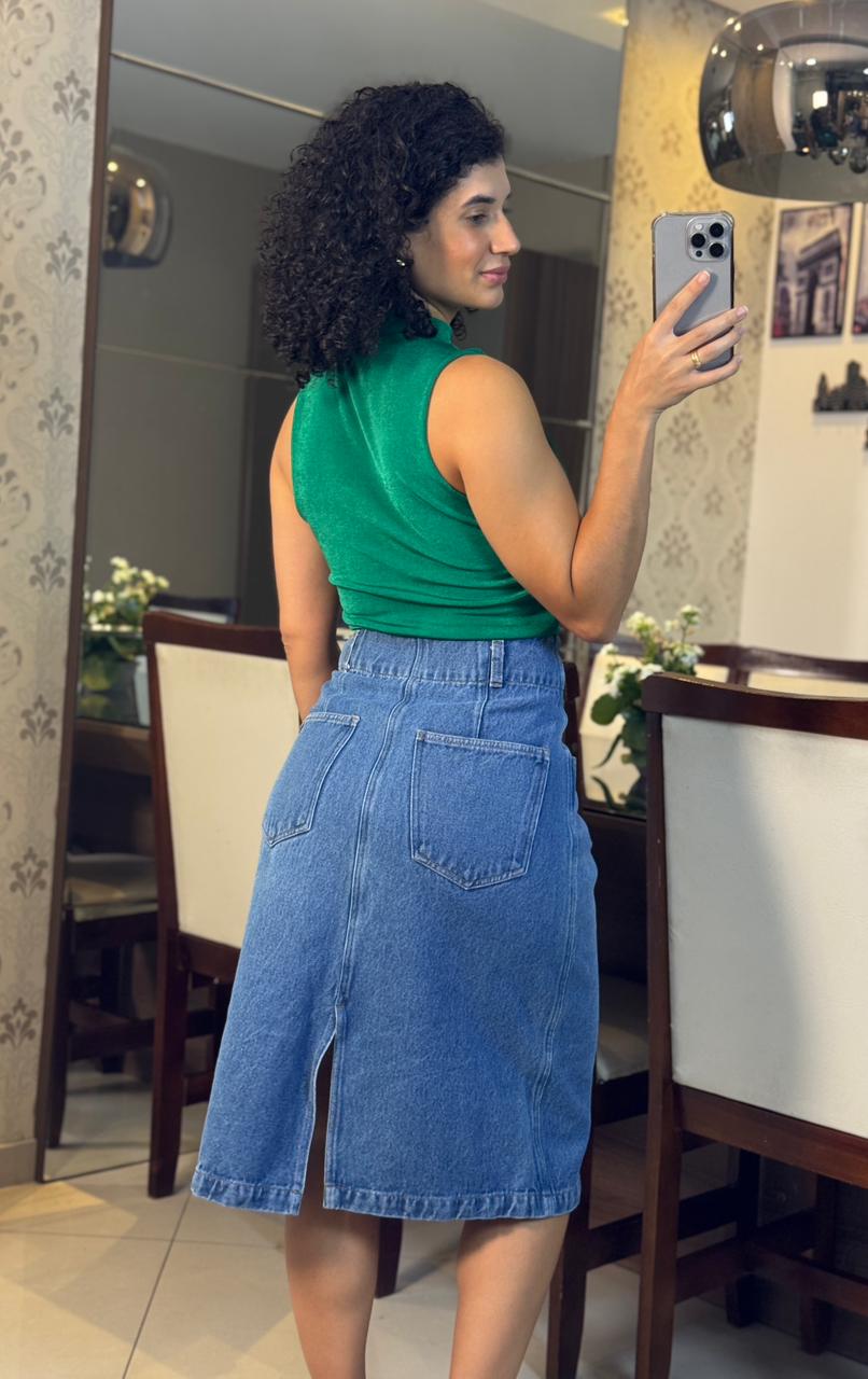 Saia midi jeans 100% algodão com fechamento interno