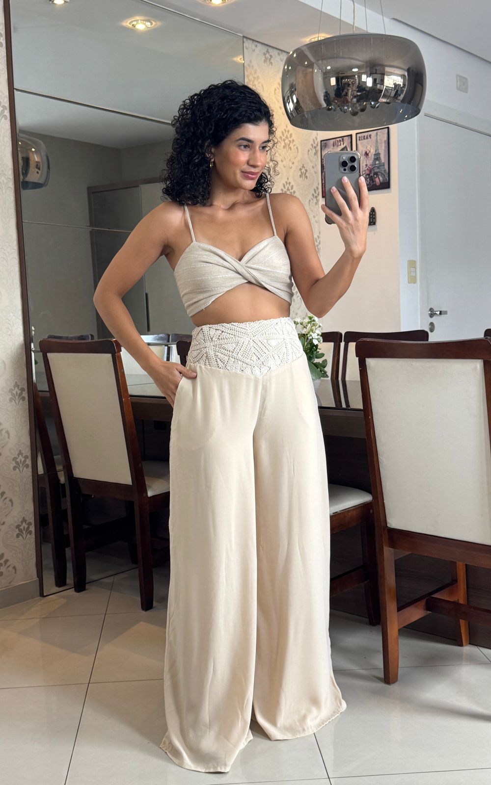 Calça Pantalona Creme com Forro e Cós Texturizado