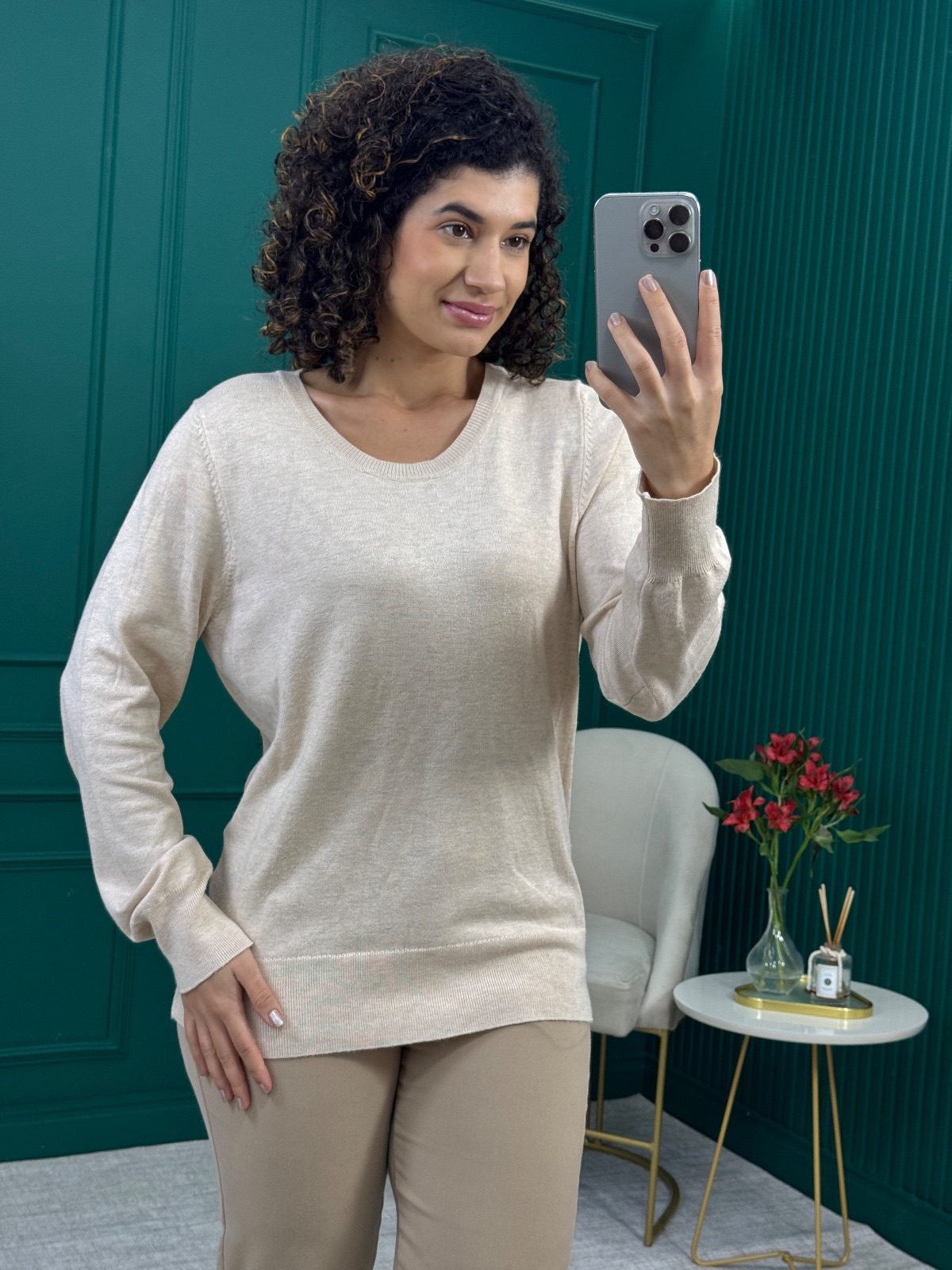 Blusa de Tricô Bege Manga Longa em Viscose e Poliamida - Makenji