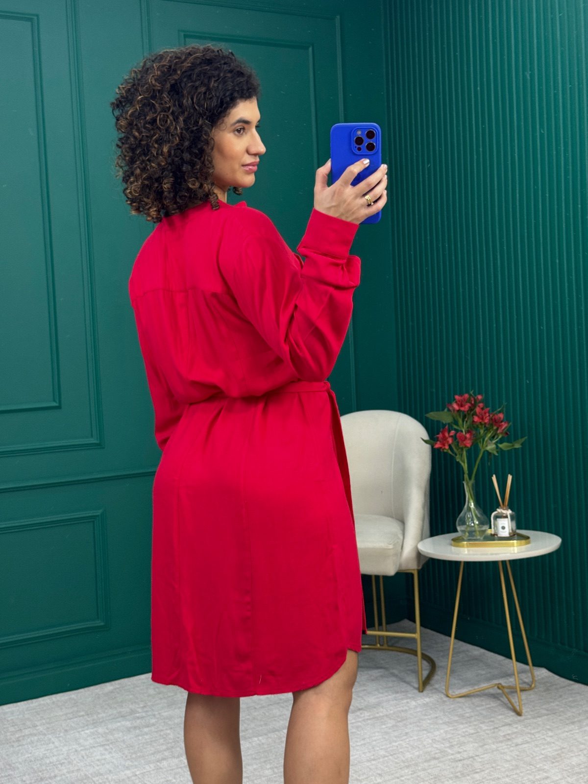 Vestido Chemise Curto Vermelho 100% Viscose com Faixa e Bolsos Frontais - Viviane Furrier