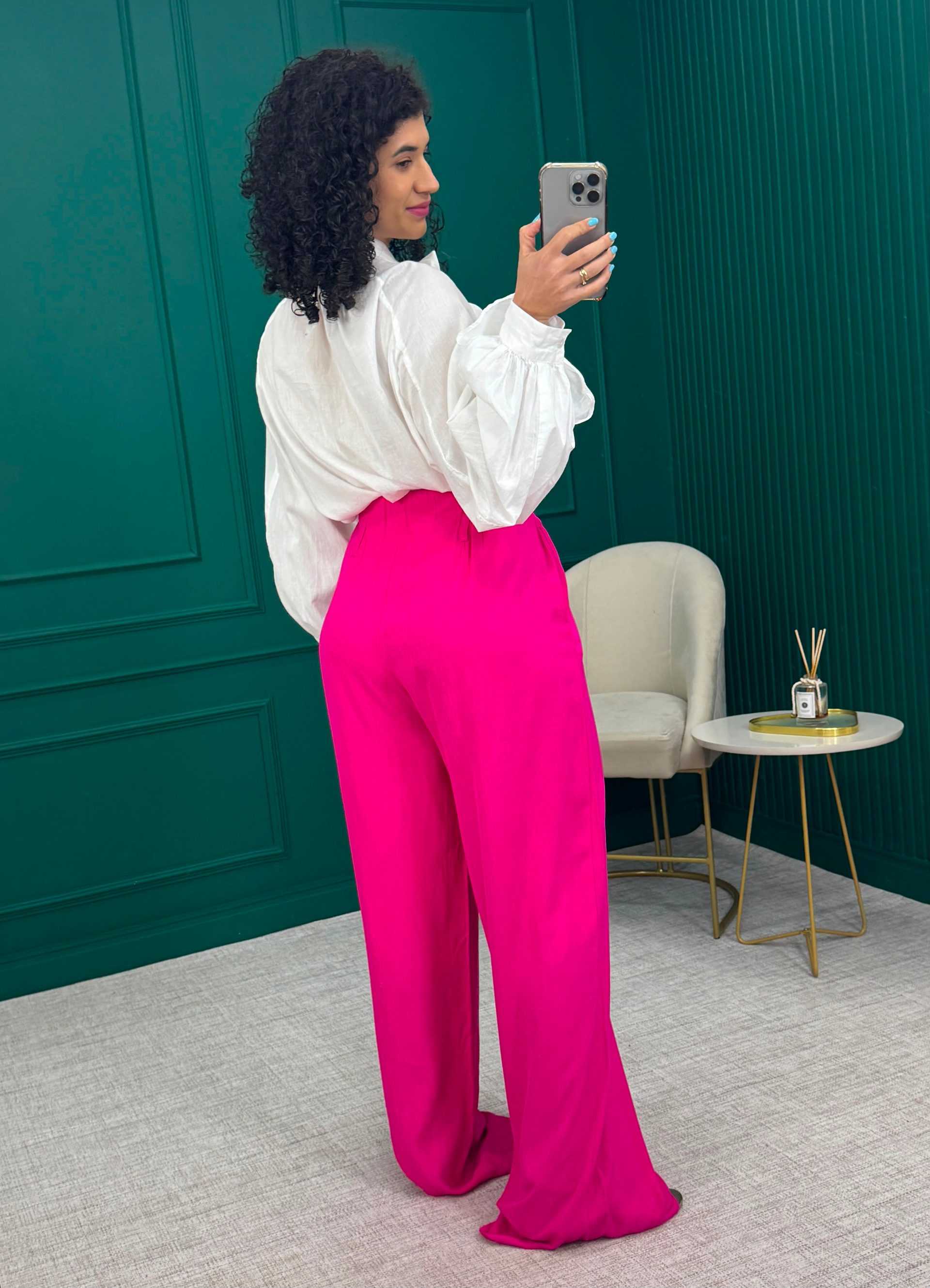 Calça Pantalona Rosa em Viscose com Cós Elástico e Zíper Invisível