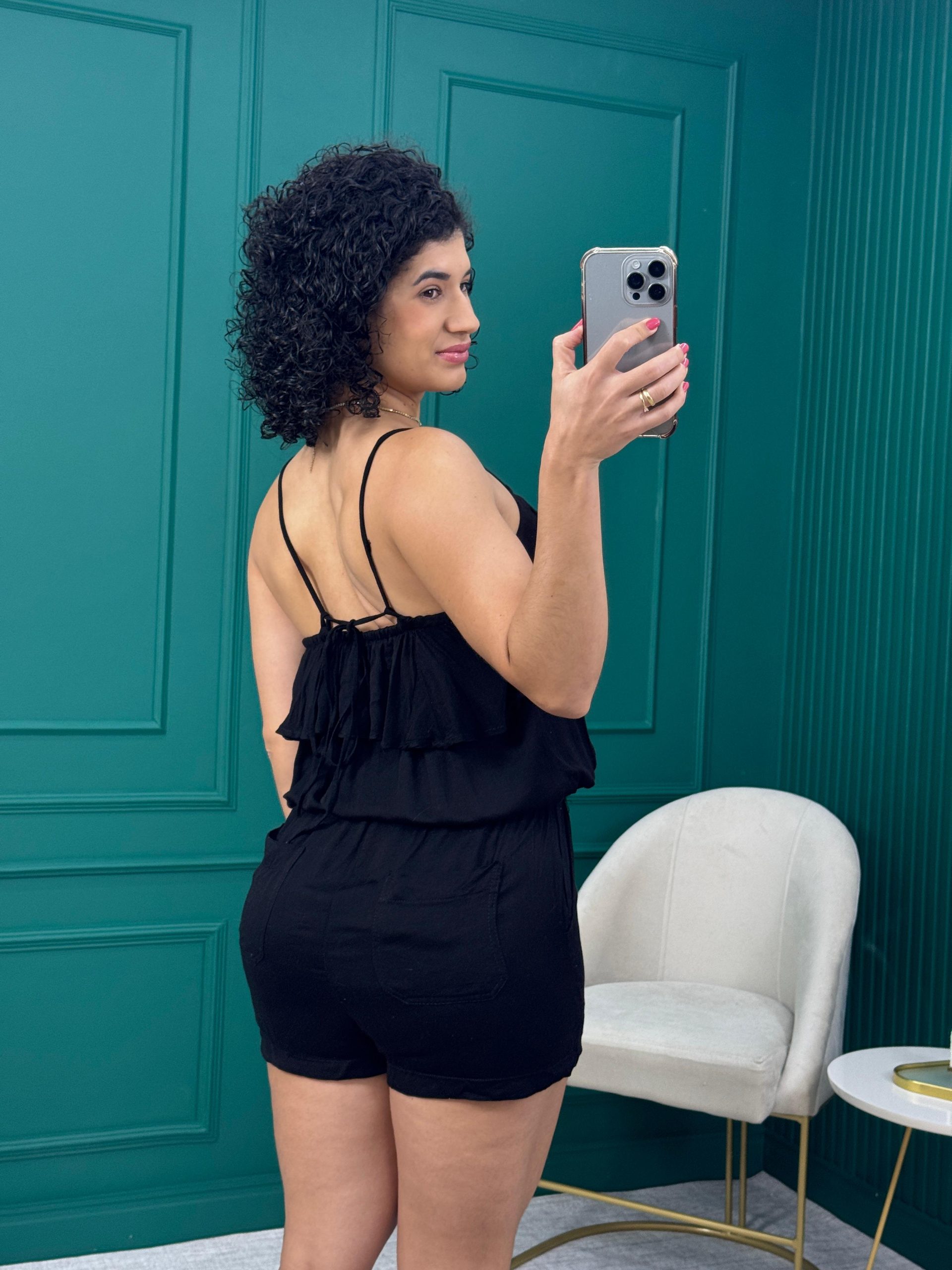 Macaquinho Preto em Viscose com Lastex - La Belezza
