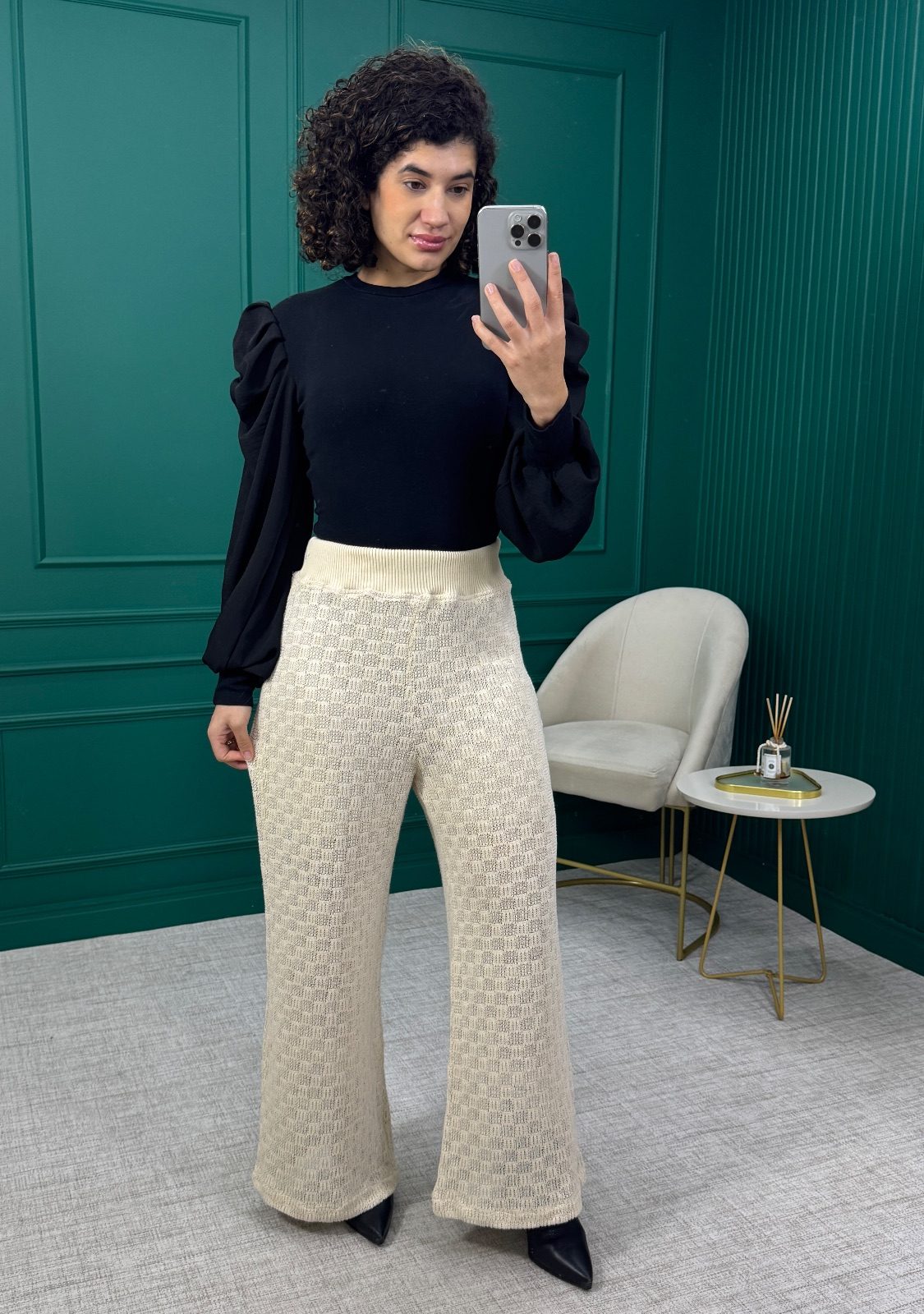 Calça Pantalona de Tricô Off White com Cós Canelado - Chuá