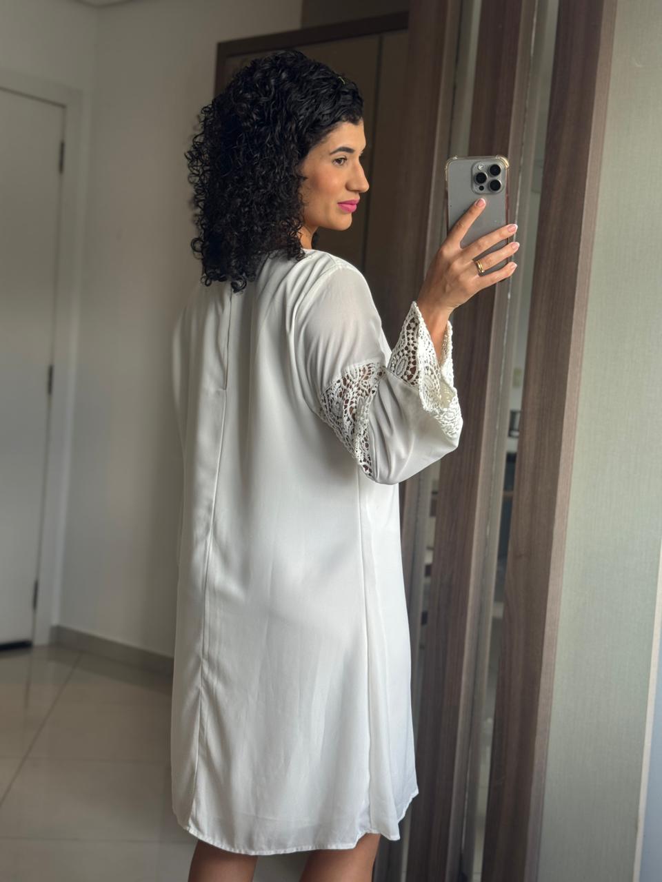 Vestido Branco em Chiffon Duplo com Guipir - Blitz