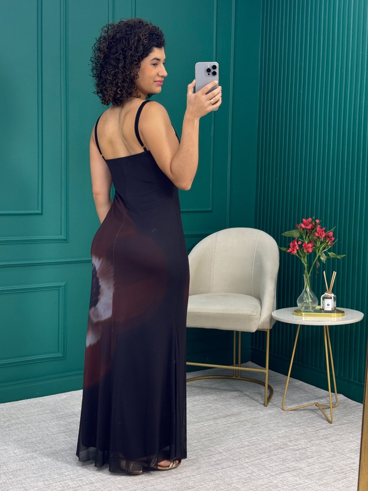 Vestido Longo Preto de Alças Finas com Estampa Floral Aquarelada - Mindset + C&A